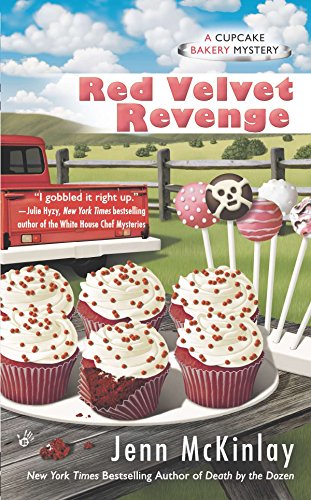 Book Cover Red Velvet Revenge (Cupcake Bakery Mystery)