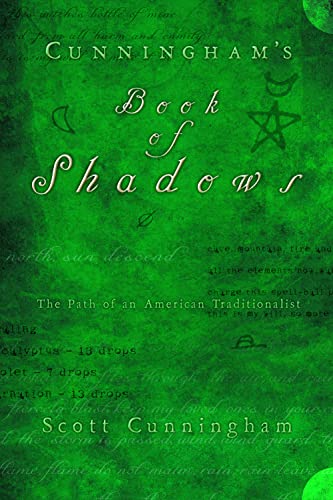 Book Cover Cunningham's Book of Shadows: The Path of An American Traditionalist