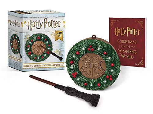 Book Cover Harry Potter: Hogwarts Christmas Wreath and Wand Set: Lights Up!