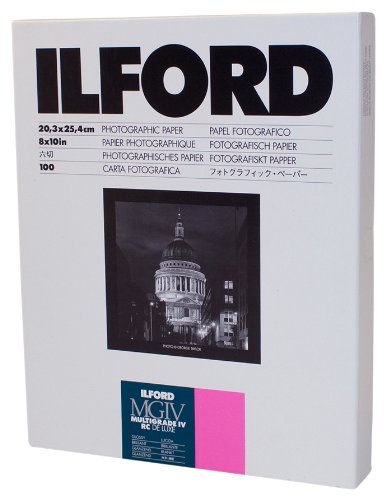 Book Cover Ilford Multigrade IV RC Deluxe Resin Coated VC Paper, 8x10, 100 Pack (Glossy)