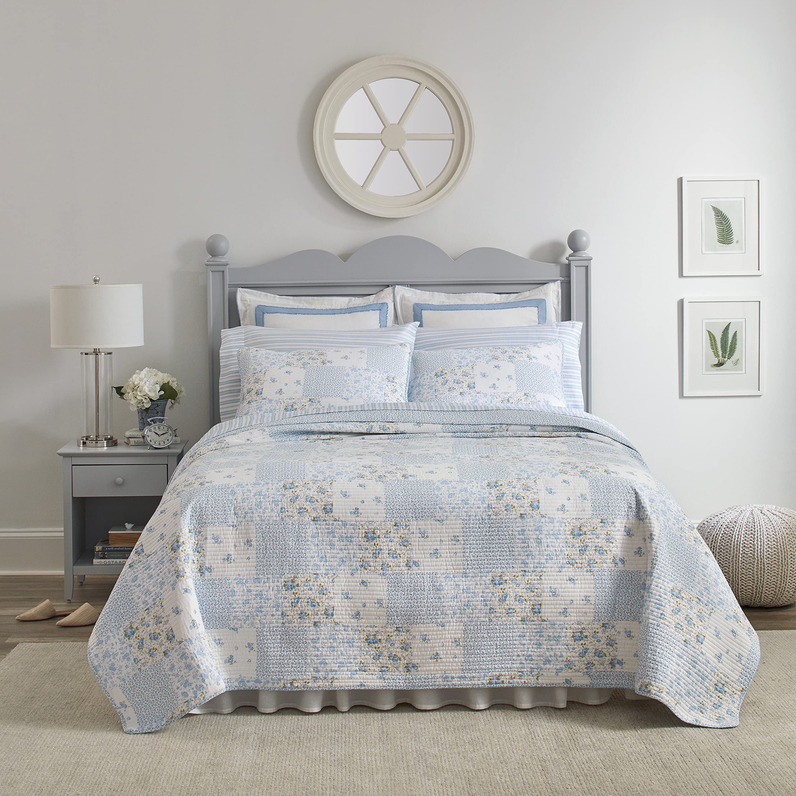 Laura Ashley Home - Kenna Collection - Quilt Set - 100% Cotton, Reversible, Lightweight Bedding with Matching Sham(s), Pre-Washed for Added Softness, King, Cornflower, Blue