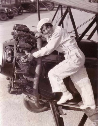 Great Women in Aviation #5 - Ruth Elder - The American Super Girl and her Critics