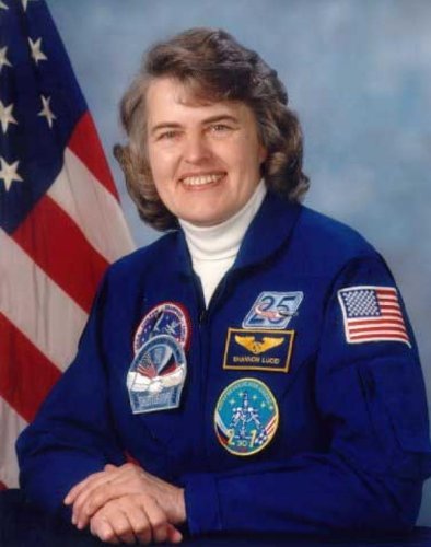 Great Women in Aviation #6 - Shannon Lucid - Space Flight Record Setter