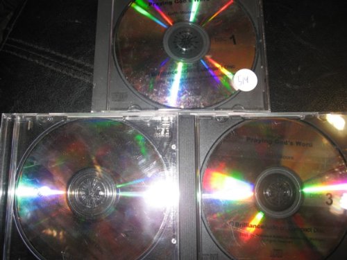 PRAYING GOD'S WORD; 3 AUDIO CDS; BETH MOORE (DOES NOT COME IN ORIGINAL PACKAGING;)