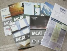 Kaplan Test Prep MCAT Complete Set 2012 (Lesson Book, Physics Review Notes, General Chemistry Review Notes, Verbal Reasoning Review Notes, Quicksheet, Organic Chemistry Review Notes, Biology Review Notes and Flash Cards) (Paperback)