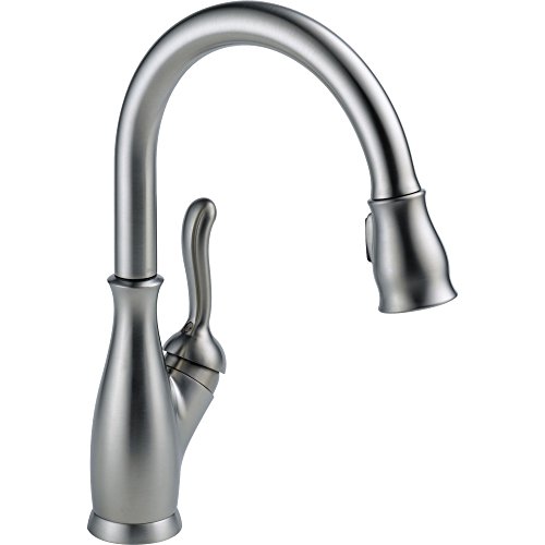 Delta Leland Brushed Nickel Kitchen Faucet, Kitchen Faucets with Pull Down Sprayer, Kitchen Sink Faucet, Faucet for Kitchen Sink with Magnetic Docking Spray Head, Arctic Stainless 9178-AR-DST