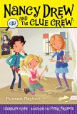 Museum Mayhem (Nancy Drew and the Clue Crew Book 39)