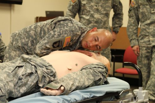 COMBAT LIFESAVER COURSE: INSTRUCTOR GUIDE With TCCC / TC3 AND 68W10 FIELDCRAFT