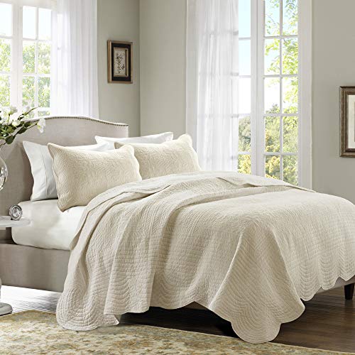 Book Cover Madison Park Tuscany Quilt Set - Casual Damask Medallion Stitching Design Anti-Microbial, Lightweight Coverlet Bedspread Bedding, Shams, Full/Queen(94
