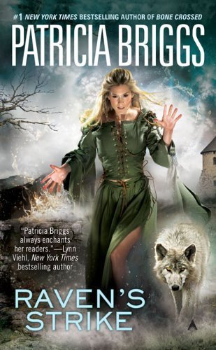 Raven's Strike by Briggs, Patricia (2005) Mass Market Paperback