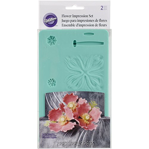 Wilton 409-2530 2-Piece Flower Impression Mold, Green