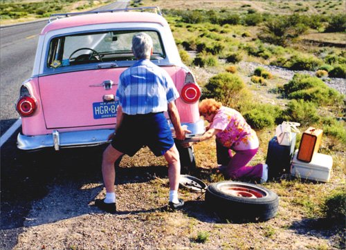 Avanti, Avanti Old Couple Changing Tire