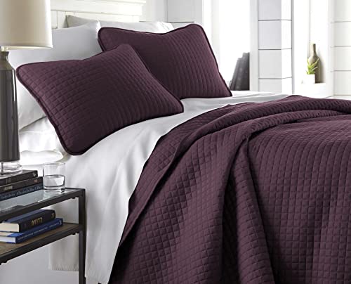 Book Cover Vilano Springs, Premium Quality, Soft, Wrinkle, Fade, & Stain Resistant, Easy Case, Oversized Quilt Cover Set with 1 Quilt Set and 2 Shams, King / California King, Purple