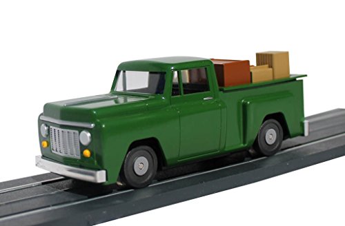 Williams by Bachmann E-Z Street Vehicle Pickup Truck (O Scale), Green