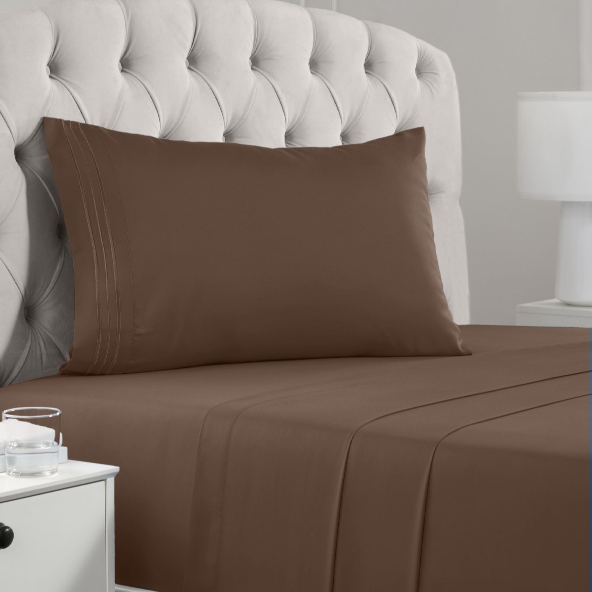Mellanni Twin XL Sheet Set - 3 Piece Iconic Collection Bedding Sheets & Pillowcases - Hotel Luxury, Extra Soft, Cooling Bed Sheets - Deep Pocket up to 16" - Fits College Dorm Mattress (Twin XL, Brown) Twin XL Brown