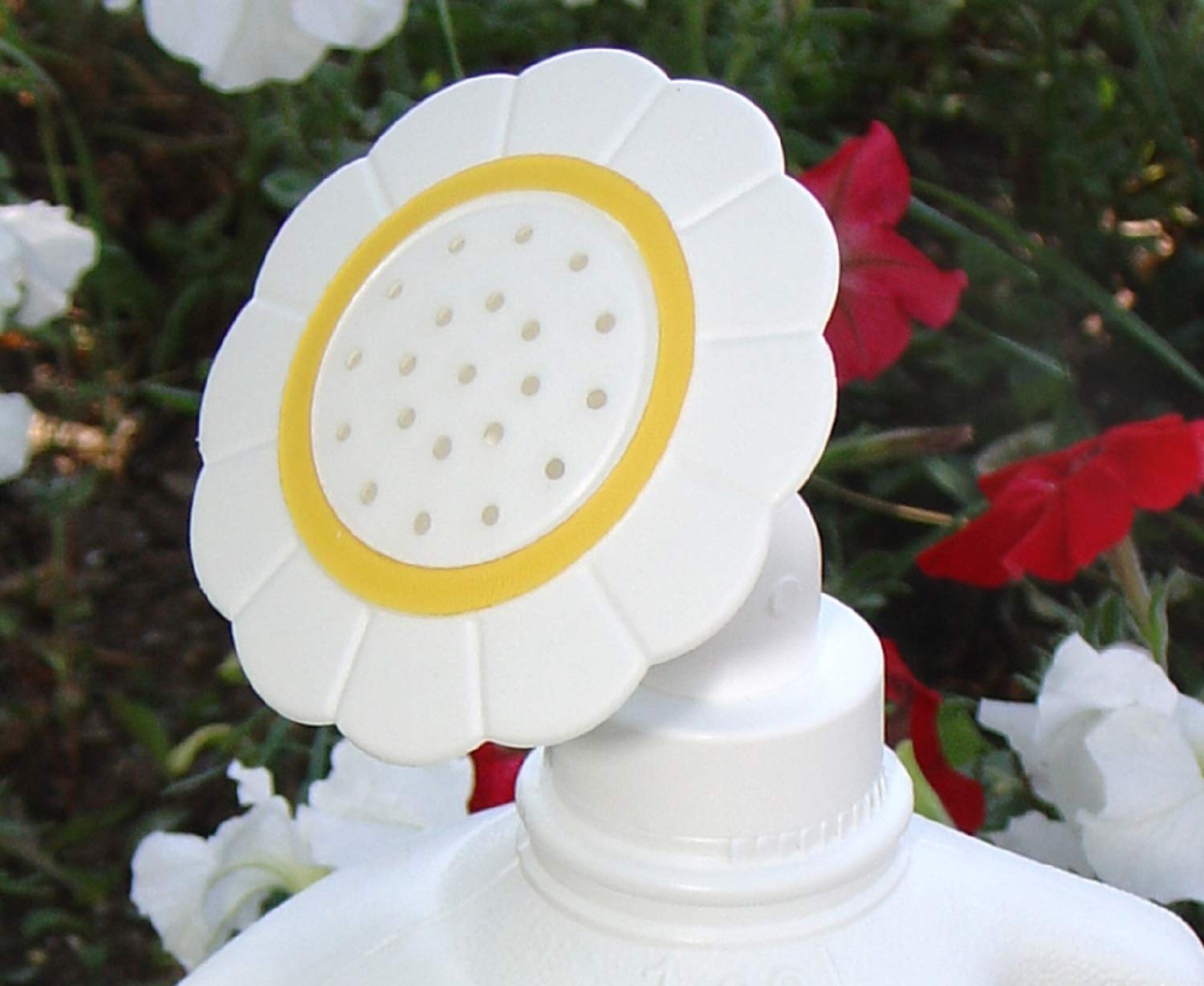 Gadjit Sprinkle Spout Daisy-Shaped Sprinkler Head - Snaps onto Most Plastic Gallon and Half-Gallon Jugs, Turning Them into Watering Cans (White & Yellow)