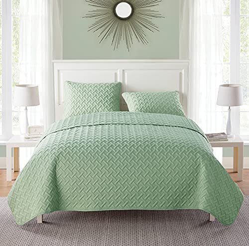 Book Cover VCNY Home Nina Collection Quilt Set-Ultra-Soft Reversible Coverlet Bedding-Lightweight, Cool, and Breathable Bedspread, Machine Washable, King, Green