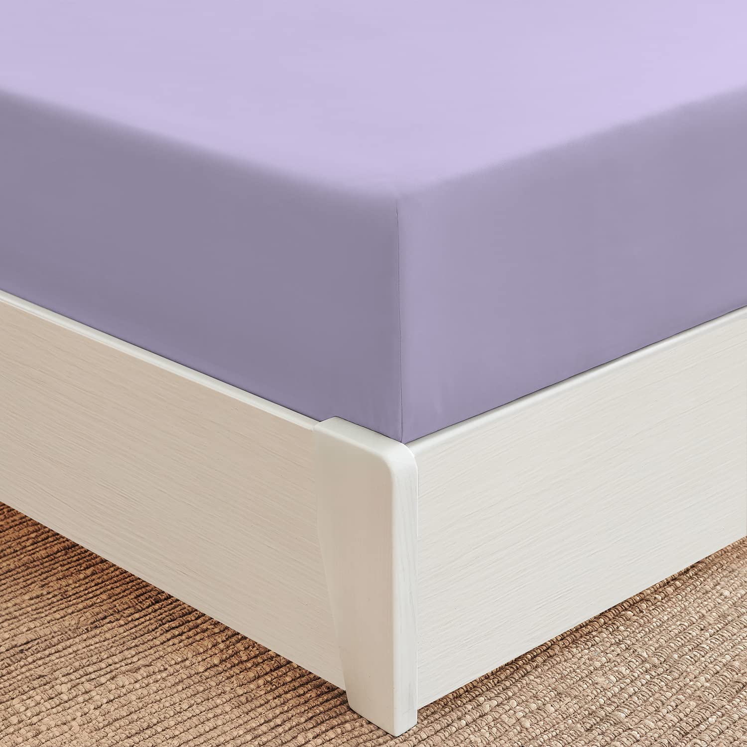 Mellanni Queen Fitted Sheet Only - Iconic Collection Bedding Sheets - Soft & Cooling Sheets with up to 16 inch Deep Pocket - All Around Elastic - Wrinkle, Fade, Stain Resistant - 1 PC (Queen, Violet) Queen Violet