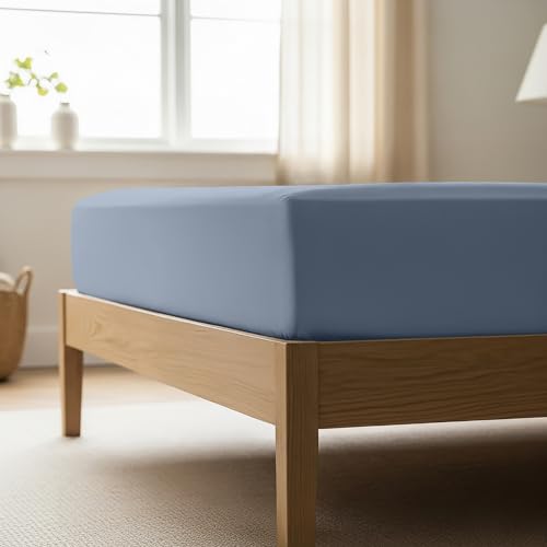 Mellanni Twin Fitted Sheet - Deep Pocket Cooling Sheets up to 16 inch - Hotel Luxury 1800 Bedding - Wrinkle, Fade, Stain Resistant - 1 Single Twin Fitted Sheet Only (Twin, Blue Hydrangea)