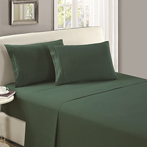 Book Cover Mellanni Luxury Flat Sheet - Brushed Microfiber 1800 Bedding Top Sheet - Wrinkle, Fade, Stain Resistant - Ultra Soft - 1 Flat Sheet Only (Queen, Olive Green)