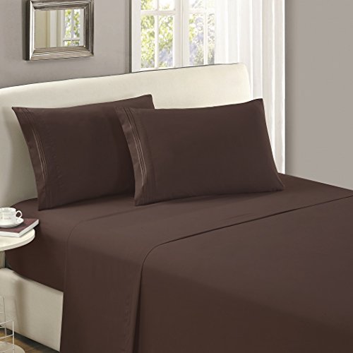 Book Cover Mellanni Twin Flat Sheet - Hotel Luxury 1800 Bedding Cooling Top Sheet - Softest Sheets - Wrinkle, Fade, Stain Resistant - 1 Twin Flat Sheet Only (Twin, Brown)