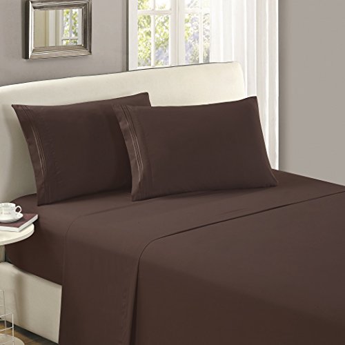 Mellanni California King Flat Sheet - Hotel Luxury 1800 Bedding Cooling Top Sheet - Softest Sheets - Wrinkle, Fade, Stain Resistant - 1 Flat California King Sheet Only (Cal King, Brown)