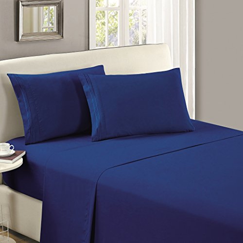 Book Cover Mellanni Full Flat Sheet - Hotel Luxury 1800 Bedding Cooling Top Sheet - Softest Sheets - Wrinkle, Fade, Stain Resistant - 1 Full Size Flat Sheet Only (Full, Imperial Blue)