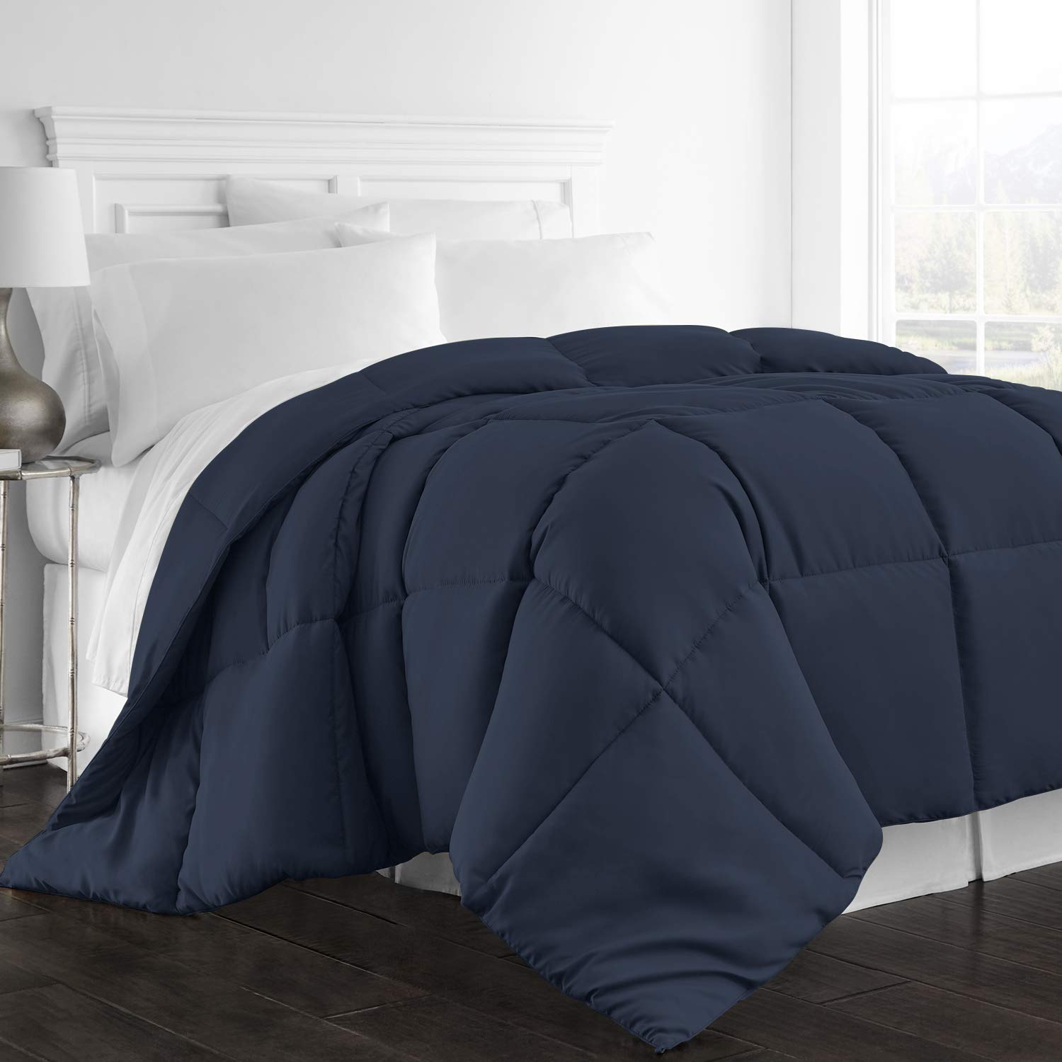 Book Cover Beckham Hotel Collection 1300 Series - All Season - Luxury Goose Down Alternative Comforter - Queen/Full - Navy