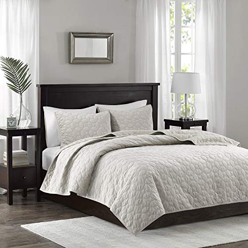 Madison Park Harper Quilt Set Velvet Casual Geometric Stitching Design All Season, Lightweight Coverlet, Cozy Bedding, Matching Shams, King/Cal King(104"x94"), Ivory 3 Piece