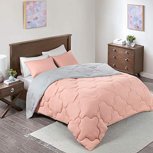 Book Cover Comfort Spaces Vixie Reversible Comforter Set - Modern Geometric Quaterfoil Cloud Quilted Design, All Season Down Alternative Bedding, Matching Shams, Coral/Light Gray Full/Queen(90