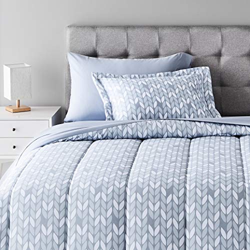 Book Cover Amazon Basics 5-Piece Lightweight Microfiber Bed-In-A-Bag Comforter Bedding Set - Twin/Twin XL, Gray Leaf