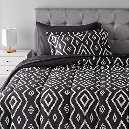Book Cover Amazon Basics 5-Piece Lightweight Microfiber Bed-In-A-Bag Comforter Bedding Set - Twin/Twin XL, Black Aztec