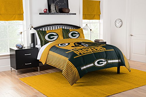 Book Cover NORTHWEST NFL Green Bay Packers Comforter and Sham Set, Full/Queen, Safety