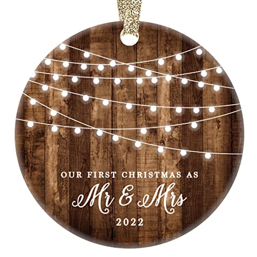 DIGIBUDDHA 2022 First Christmas as Mr & Mrs Ornament Rustic 1st Year Married Newlyweds 3" Flat Circle Porcelain Ceramic Ornament w Glossy Glaze, Gold Ribbon & Free Gift Box | OR00300 Delfino
