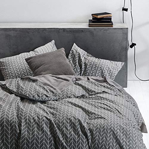 Book Cover Wake In Cloud - Gray Chevron Duvet Cover Set, 100% Cotton Bedding, Zig Zag Geometric Modern Pattern Printed on Grey, with Zipper Closure (3pcs, King Size)