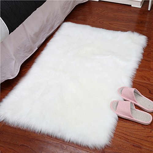 Book Cover YJ.GWL Super Soft Faux Sheepskin Fur Area Rugs for Bedroom Floor Shaggy Plush Carpet White Faux Fur Rug Bedside Rugs, 2 x 3 Feet Rectangle