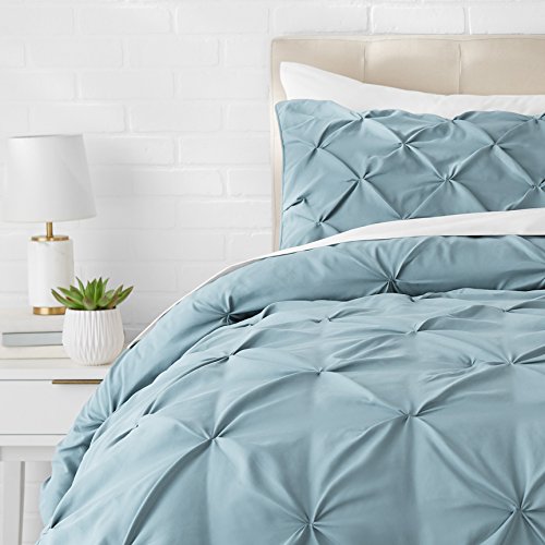 Book Cover AmazonBasics Pinch Pleat Comforter Bedding Set, Twin, Spa Blue