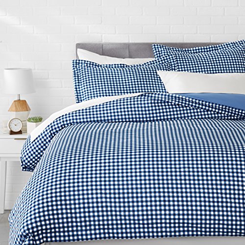 Book Cover Amazon Basics Light-Weight Microfiber Duvet Cover Set with Snap Buttons - Full/Queen, Gingham Plaid