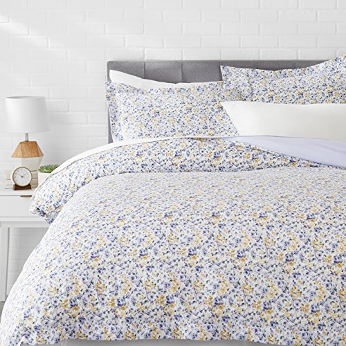 Book Cover Amazon Basics Light-Weight Microfiber Duvet Cover Set with Snap Buttons - Full/Queen, Blue Floral