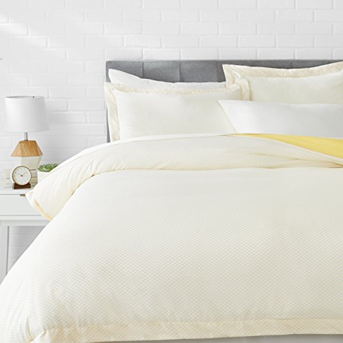 Amazon Basics Light-Weight Microfiber Duvet Cover Set with Snap Buttons - Full/Queen, Yellow Scallop