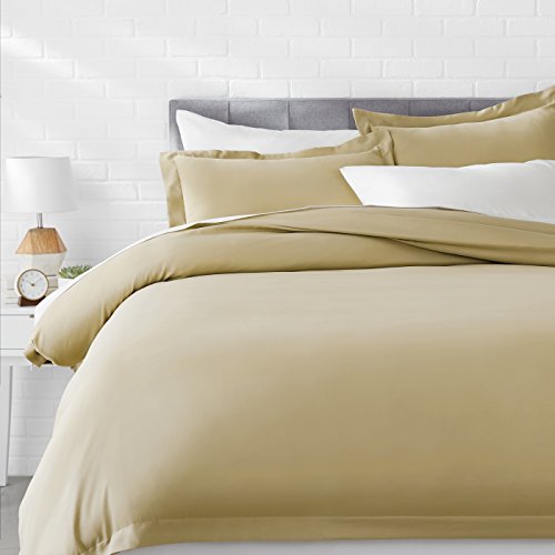 Book Cover AmazonBasics Light-Weight Microfiber Duvet Cover Set with Snap Buttons - King, Olive