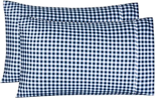 Book Cover AmazonBasics Light-Weight Microfiber Pillowcases - 2-Pack, King, Gingham Plaid