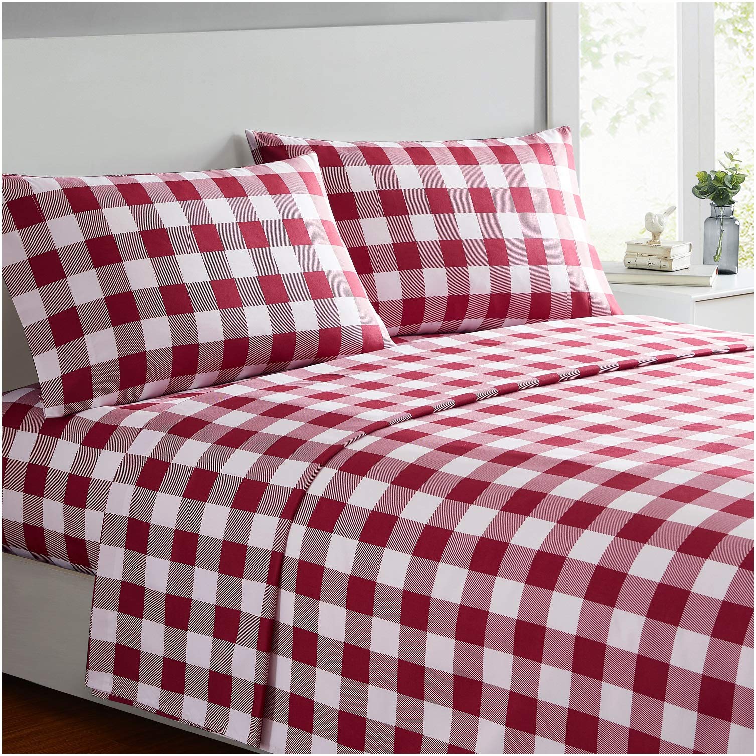 Book Cover Mellanni Twin Sheet Set - Kids Bedding Set for Girls and Boys - Hotel Luxury 1800 Bedding Sheets & Pillowcases - Extra Soft Cooling Bed Sheets - Wrinkle, Fade, Stain Resistant - 3 Piece (Twin, Red)