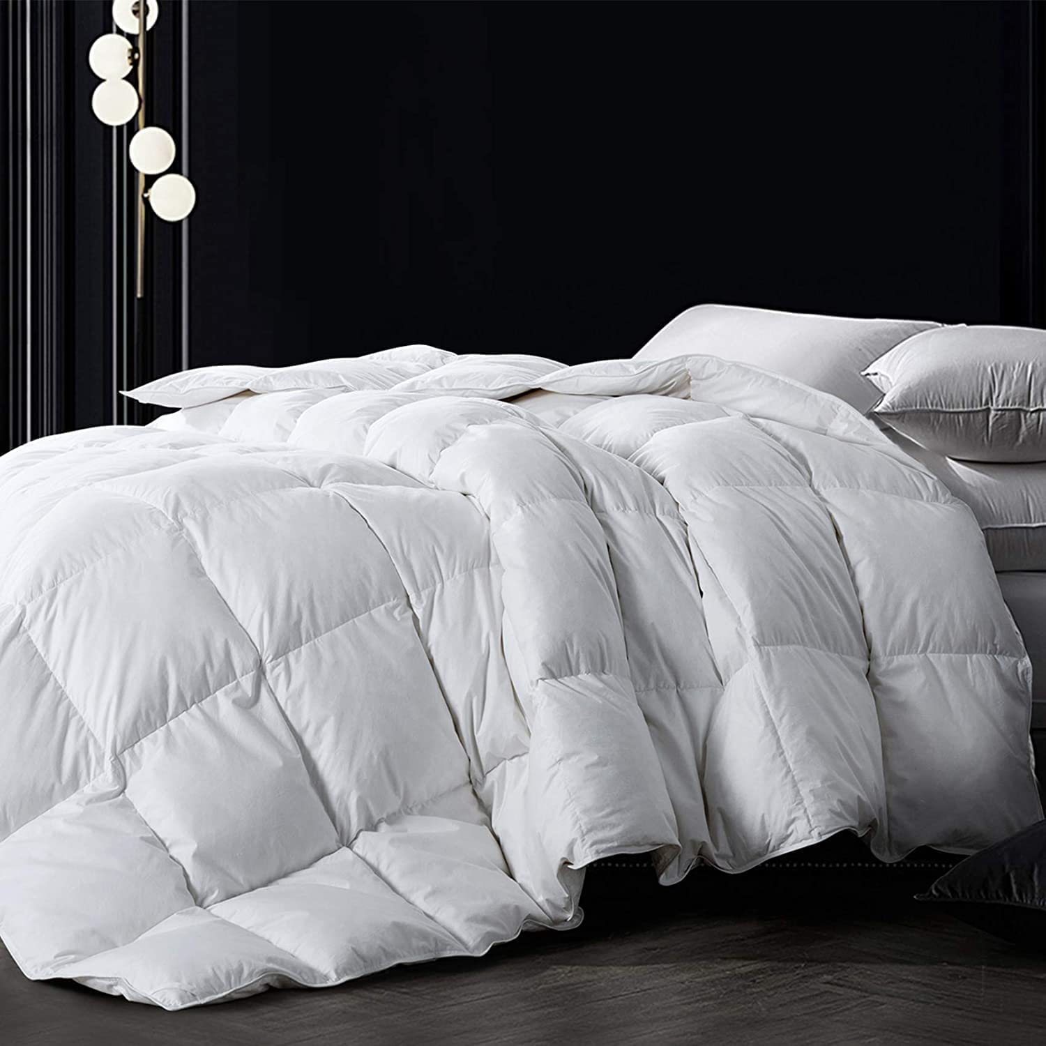 DECROOM Clearance Sale,White Comforter Queen Full Size, Down Alternative Quilted Duvet Insert Queen,3M Moisture-wicking Treament,Light Weight Soft and Hypoallergenic for All Season Comforter