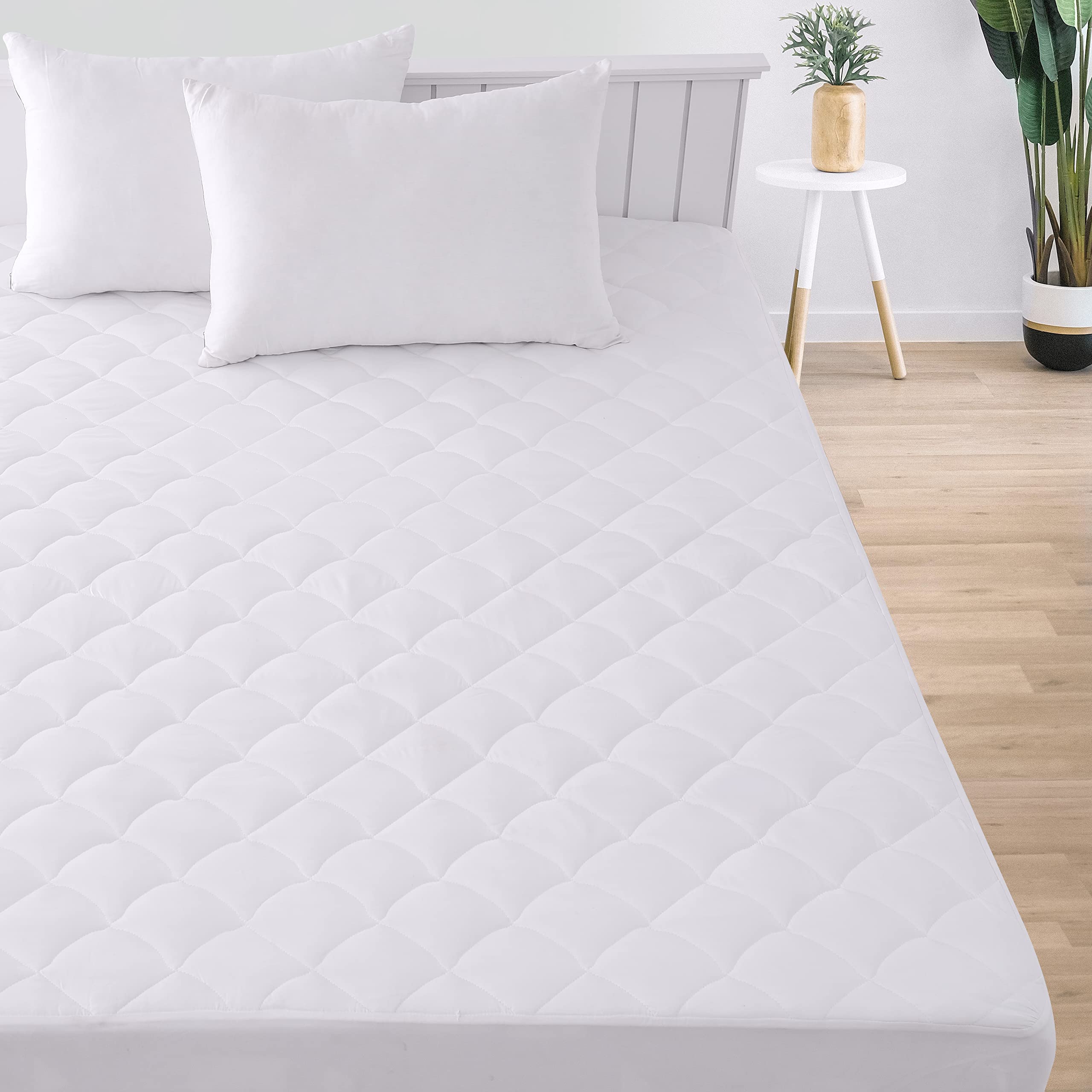Book Cover Lux Decor Collection Mattress Pad - King Mattress Cover Stretches Up to 16 Inches -Full Size Mattress Topper Quilted Fitted Mattress Pad Deep Pocket - Comfortable, Breathable & Easy to Put on Mattress 1 King