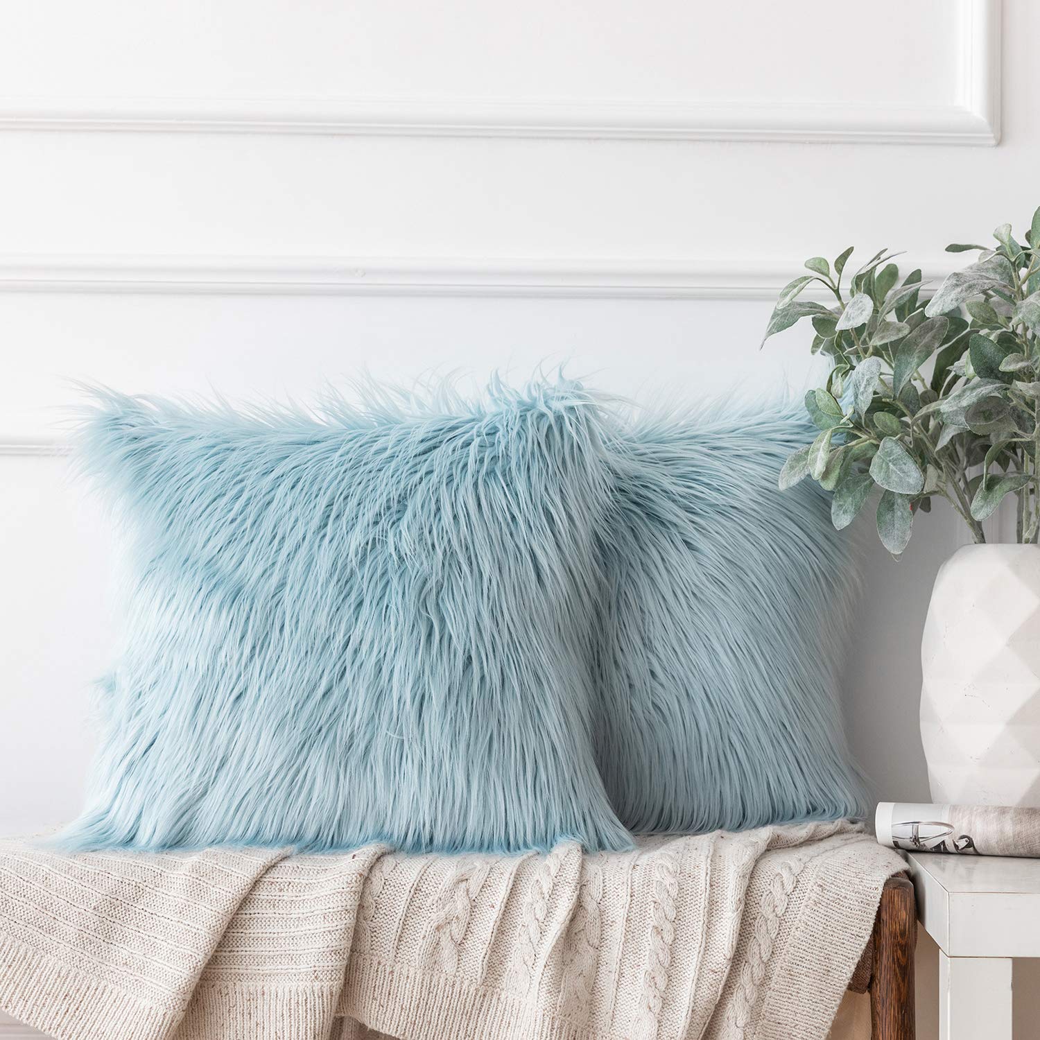 Book Cover Ashler Faux Fur Pillow Covers，Pack of 2 Decorative Luxury Style Light Blue Faux Fur Throw Pillow Case Cushion Cover 18 x 18 Inches 45 x 45 cm Light Blue 18'' X 18''
