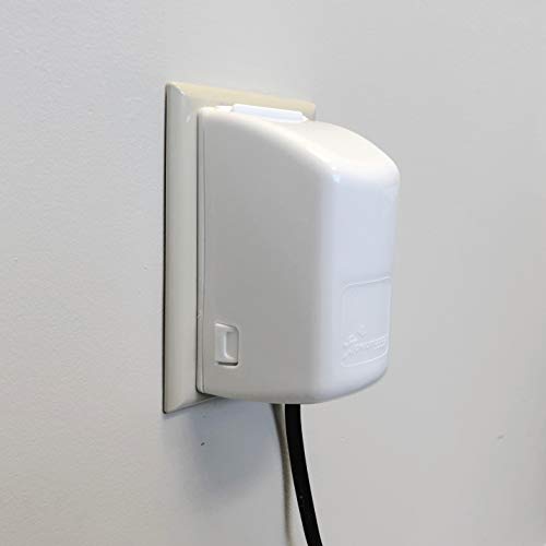 Dreambaby Dual Fit Outlet Plug Cover - Electrical Socket Guard for Standard and Decora (4 Pack)