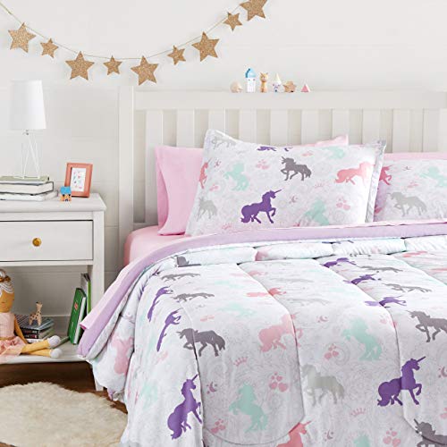 Book Cover Amazon Basics Easy Care Super Soft Microfiber Kid's Bed-in-a-Bag Bedding Set - Full / Queen, Purple Unicorns