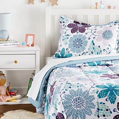 Book Cover Amazon Basics Kid's Comforter Set - Soft, Easy-Wash Microfiber - Twin, Purple Flowers