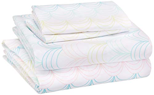 Book Cover Amazon Basics Kid's Sheet Set - Soft, Easy-Wash Lightweight Microfiber - Queen, Multi-Color Scallop